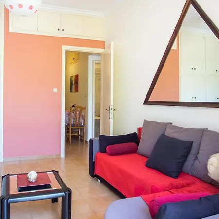 Mema'S Tranquil Apartment In Patra Exterior photo