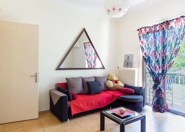 Mema\'S Tranquil Apartment In Patra