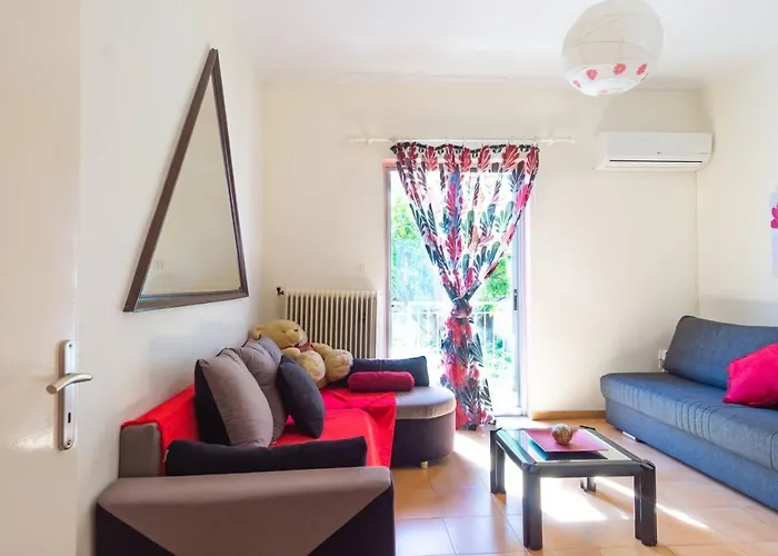Mema\'S Tranquil Apartment In Patra